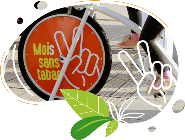 un enfant pédale pour mixer son smoothie ou sa soupe pour l'animation du mois sans tabac