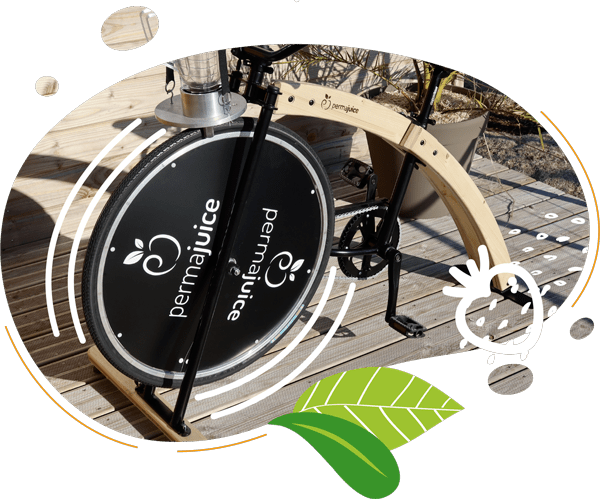 Le vélo mixeur avec un cadre en bois clair et une structure de métal noir